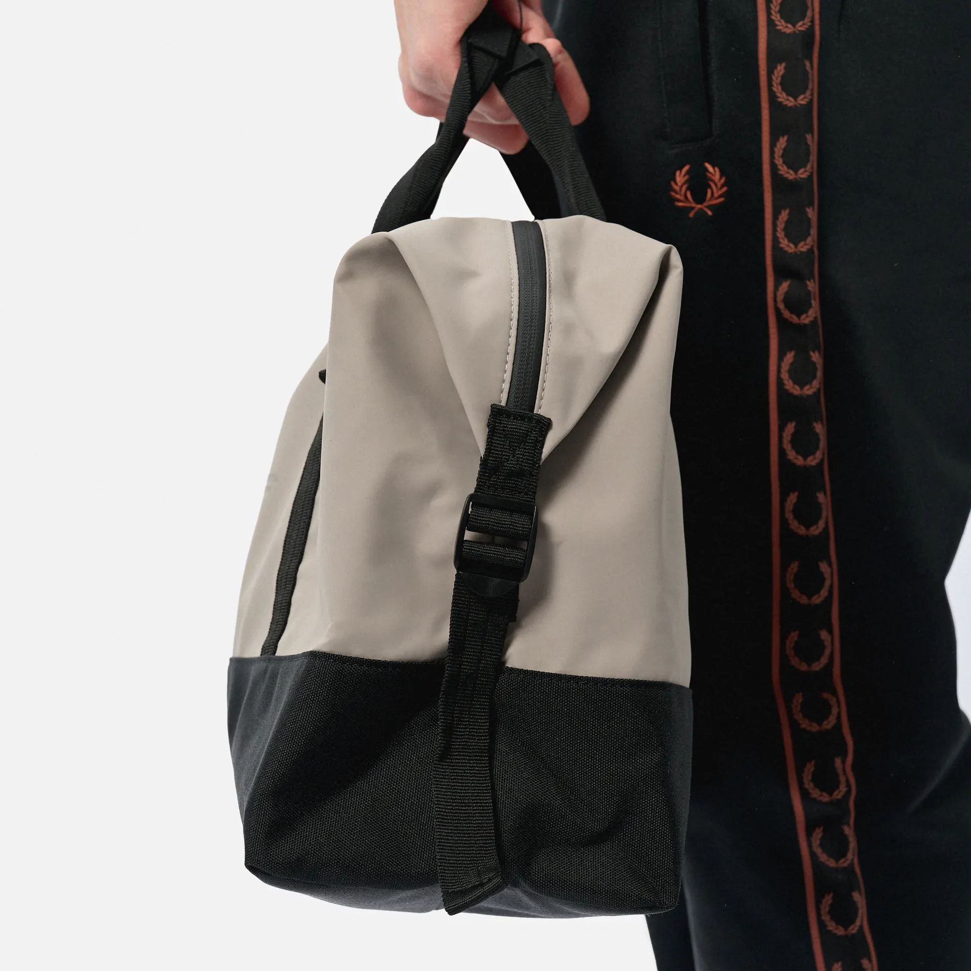 Gaston Luga Däsh Duffel Bag S Taupe