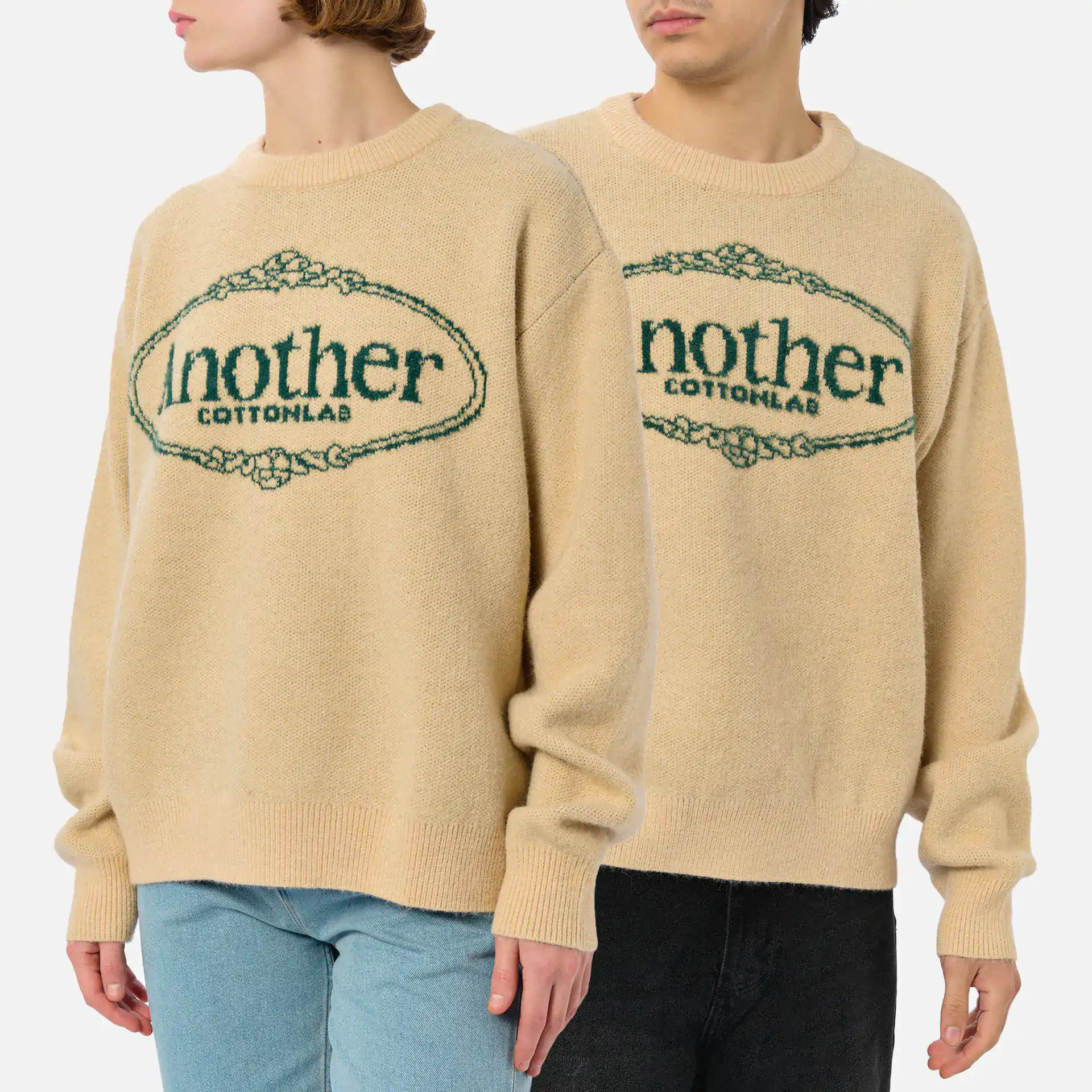 Another Cotton Royal Chest Print Knit Crewneck Beige