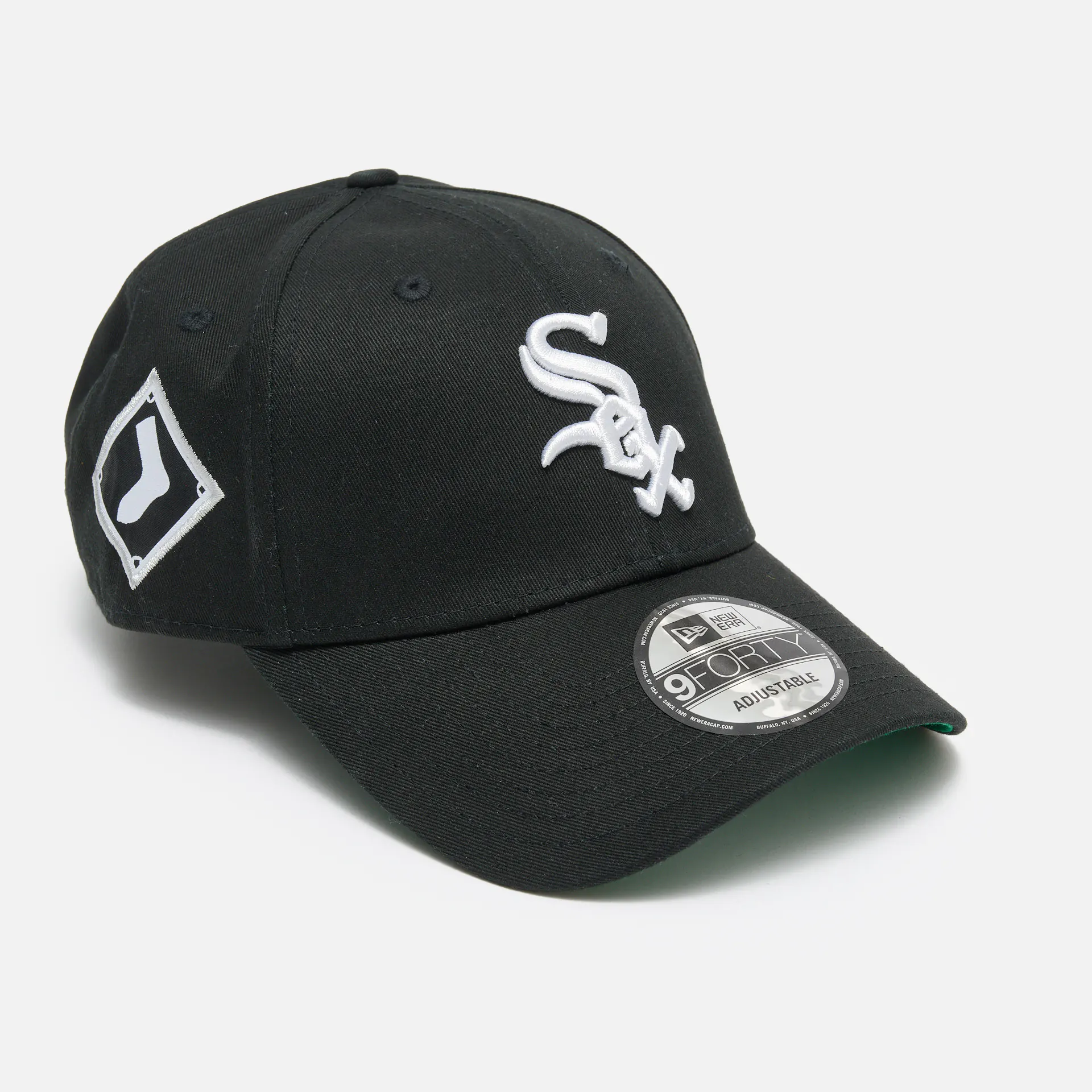 New Era MLB Chicago White Sox Team Side Patch 9Forty Strapback Cap Black BLKWHI